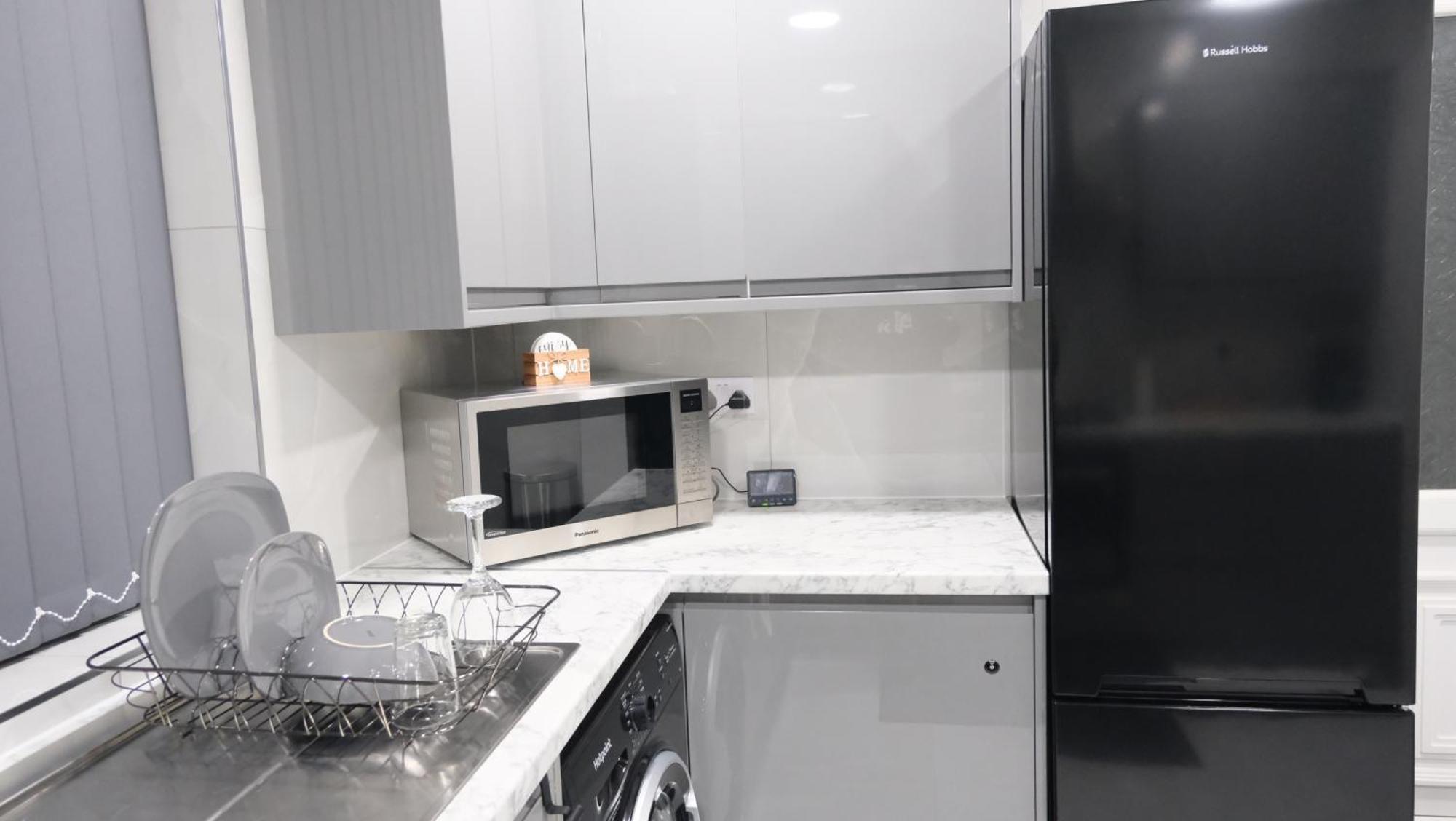 Casa de férias Modernized Three Bedroom House Near Stadium, Attractions, Centre - Sky N Netflix - Convenient Transport Manchester